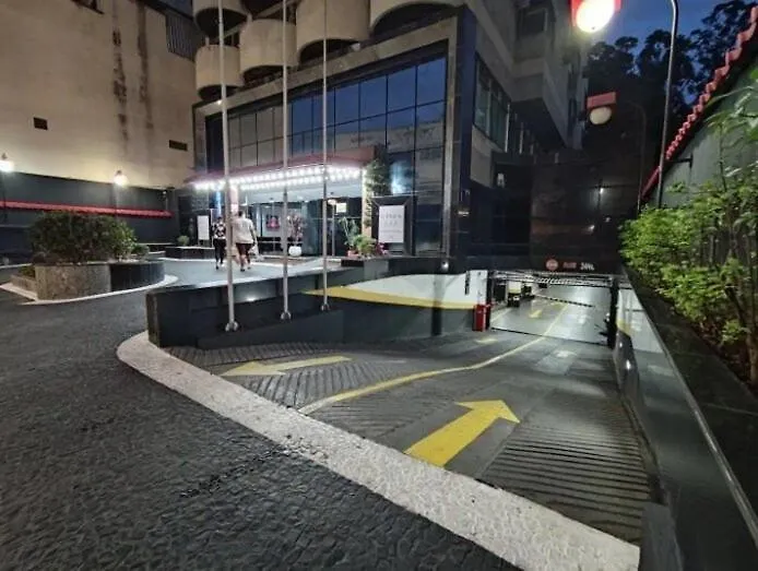 Impecavel C/ Garagem Prox Metro Hospitais E Mto +! 0*, Sao Paulo