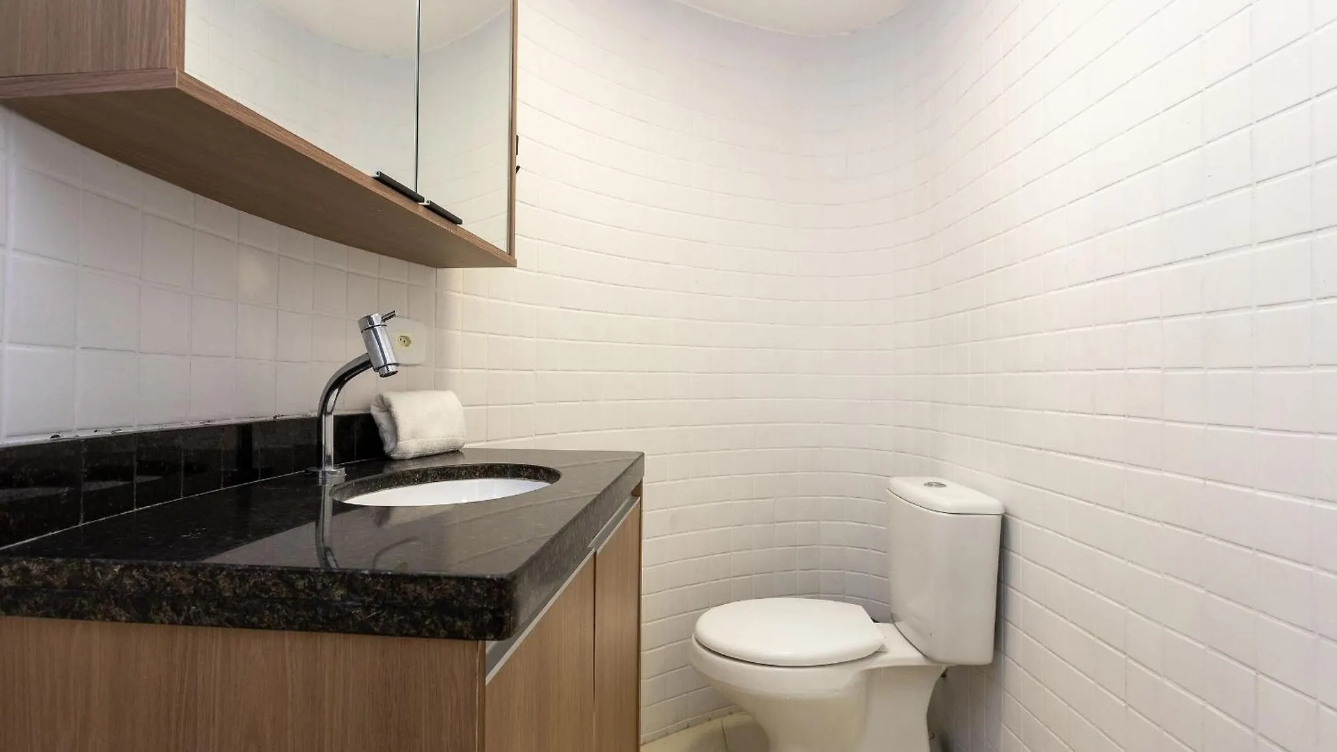 Apartment Impecavel C/ Garagem Prox Metro Hospitais E Mto +!