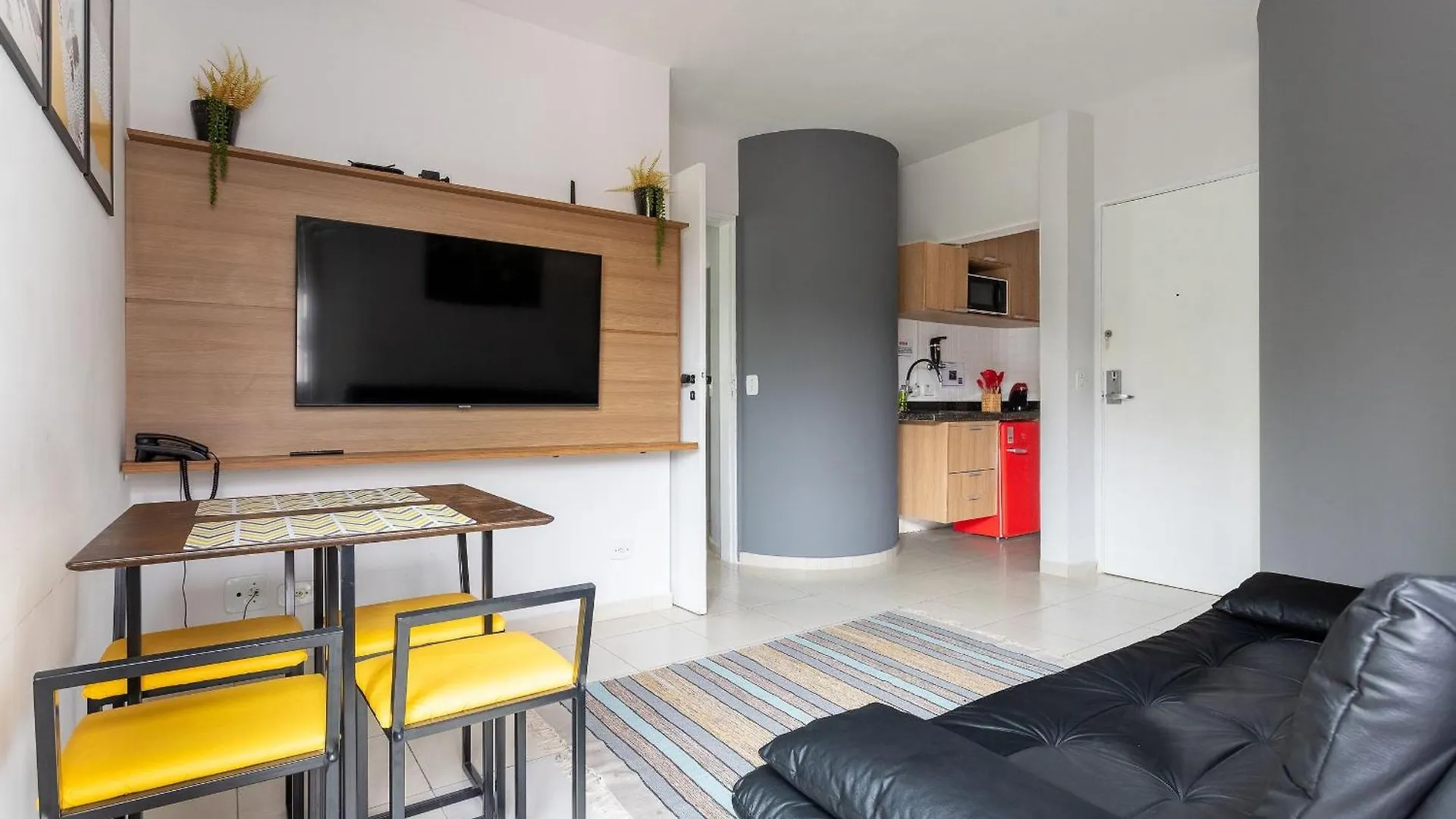 Impecavel C/ Garagem Prox Metro Hospitais E Mto +! location