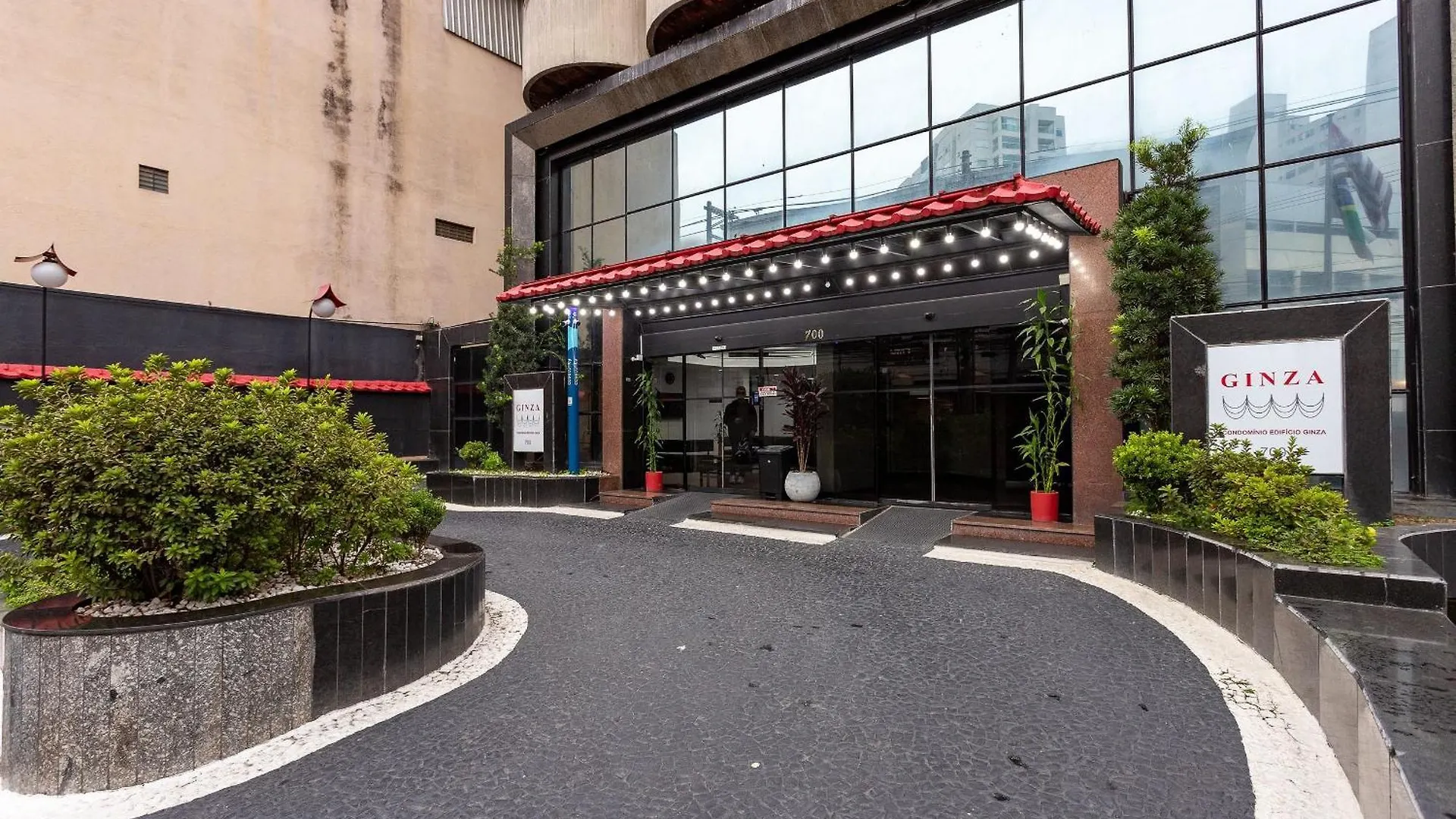Apartment Impecavel C/ Garagem Prox Metro Hospitais E Mto +!